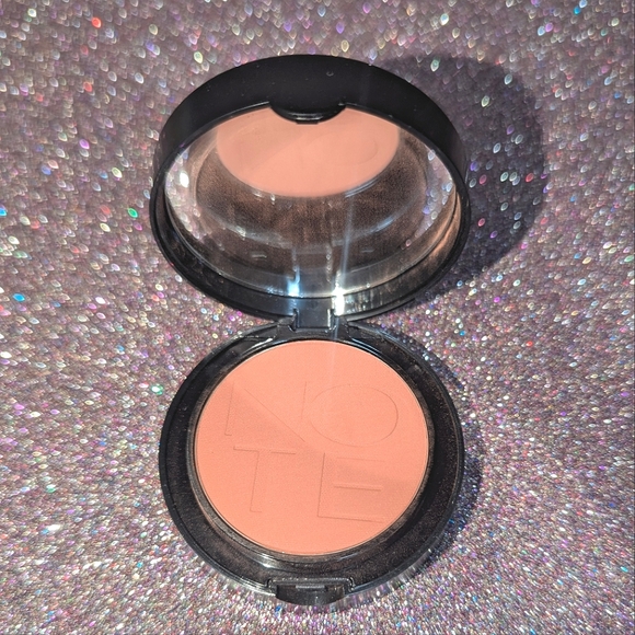 05 Desert Rose Note Luminous Silk Compact Blusher - Picture 1 of 7